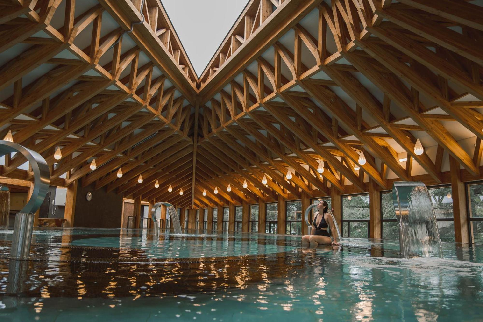 Villa Aimee Luxury Apartments With Heated Pool 발 레 뱅 외부 사진