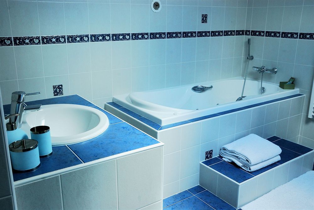 Villa Aimee Luxury Apartments With Heated Pool 발 레 뱅 외부 사진
